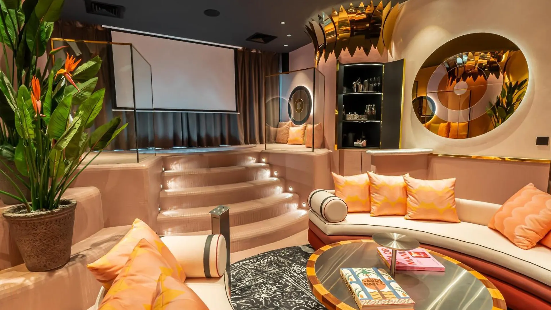 Mama Shelter Dubai Hotel 4*,